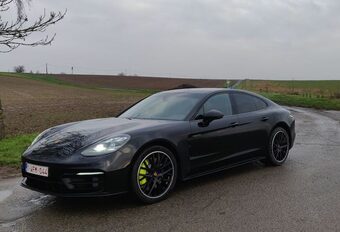 Porsche Panamera 4S E-Hybrid