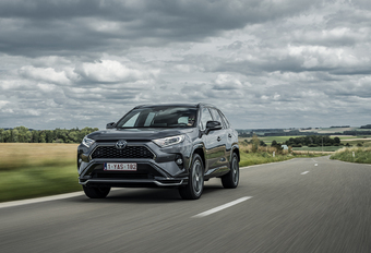Review 2021 Toyota RAV4 Plug-in Hybrid