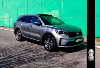 2021 Kia Sorento PHEV AutoGids Review