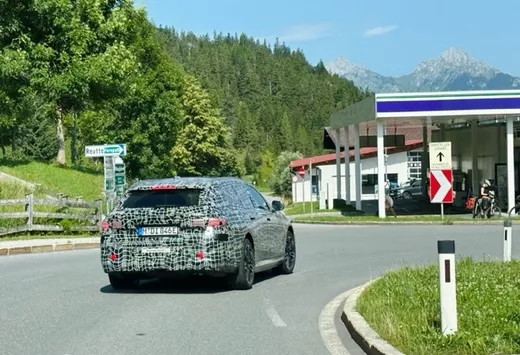 2024 BMW i5 Touring