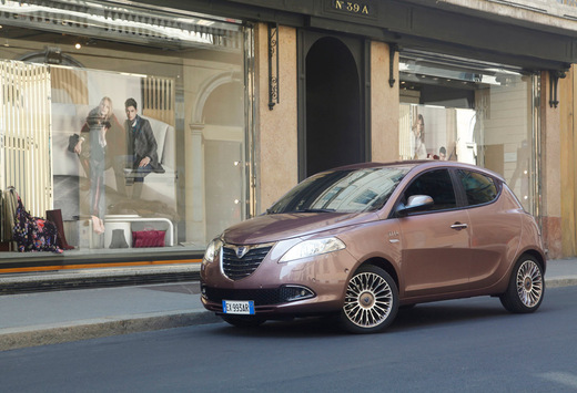 Lancia Ypsilon 5p 2014