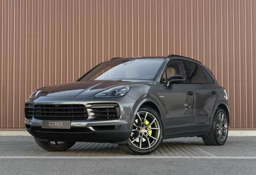 Porsche 3.0i V6 E-Hybrid  PASM  PDLS  Pano  360