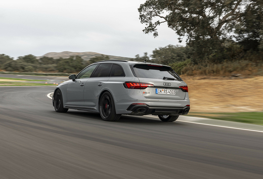 Review Audi RS 4 Avant Quattro Competition Plus