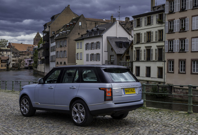 Land Rover Range Rover 3.0 TDV6 155kW Autobiography Black LWB