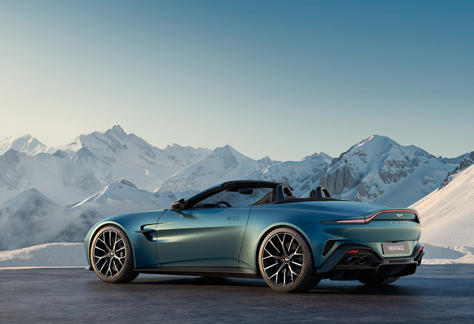 Aston Martin  Vantage Roadster (2025)