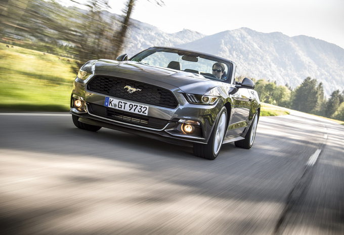 Ford Mustang Cabrio #1